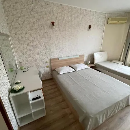 Diva And Διαμέρισμα Άγιος Κωνσταντίνος και Ελένη