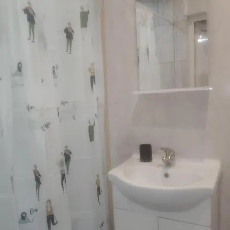 Diva And Διαμέρισμα