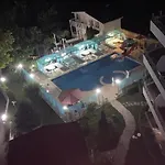 Apatcomplex Diva &restaurant&bar Apartamento