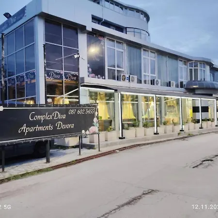Apatcomplex Diva &restaurant&bar Апартаменти