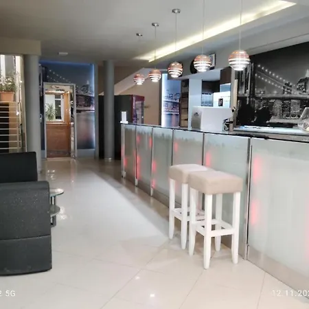 Apatcomplex Diva &restaurant&bar Святі Костянтин і Олена