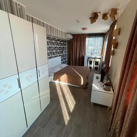 Apatcomplex Diva &restaurant&bar Apartamento *