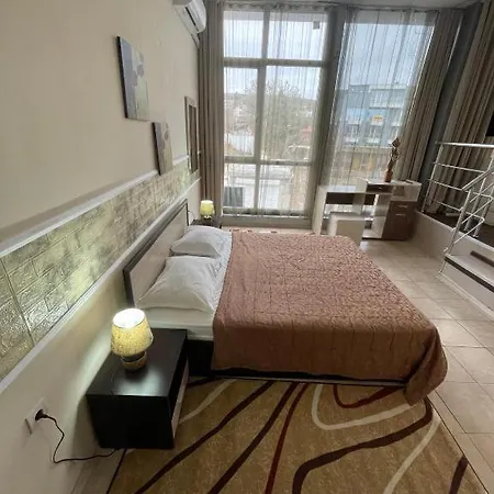 Diva And Lejlighed *