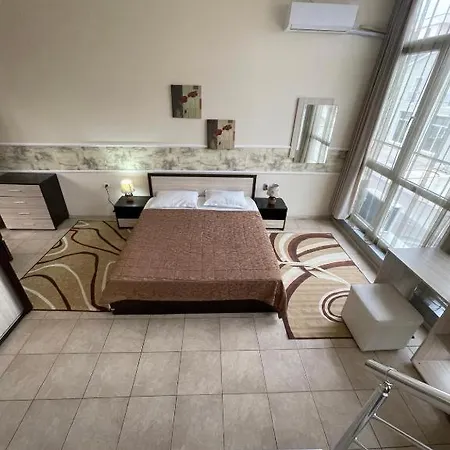 Diva And Lejlighed *